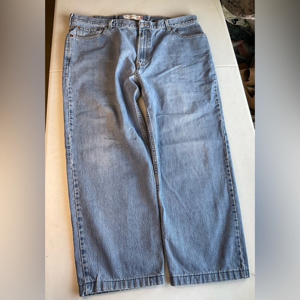 Levi’s 550 relaxed fit Classic Blue Denim Jeans size 44x32 hemmed to a 30”
